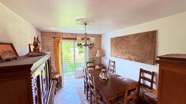 SAINTE GENEVIEVE MAISON INDIVIDUELLE SEJOUR DOUBLE, CUISINE, 3 CHAMBRES , SOUS-SOL TOTAL  AMENAGE, DEPENDANCE, GARAGE, JARDIN