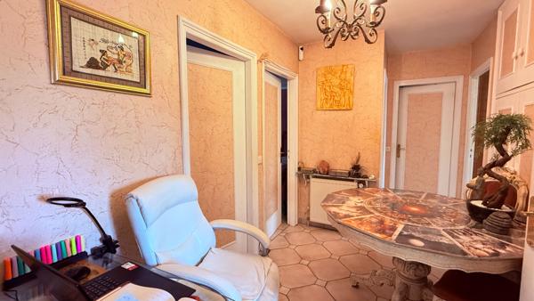 SAINTE GENEVIEVE MAISON INDIVIDUELLE SEJOUR DOUBLE, CUISINE, 3 CHAMBRES , SOUS-SOL TOTAL  AMENAGE, DEPENDANCE, GARAGE, JARDIN