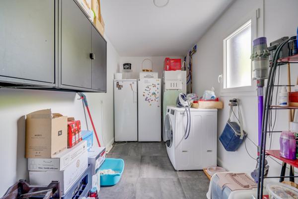 Saint-André-de-Cubzac (33240) Maison 5 pièces en R+1 de 152m2 habitables avec terrasse, piscine et garage