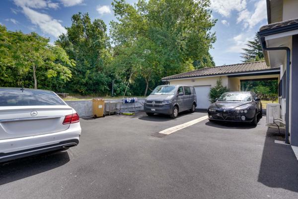 Saint-André-de-Cubzac (33240) Maison 5 pièces en R+1 de 152m2 habitables avec terrasse, piscine et garage