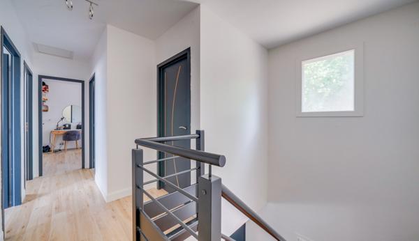 Saint-André-de-Cubzac (33240) Maison 5 pièces en R+1 de 152m2 habitables avec terrasse, piscine et garage