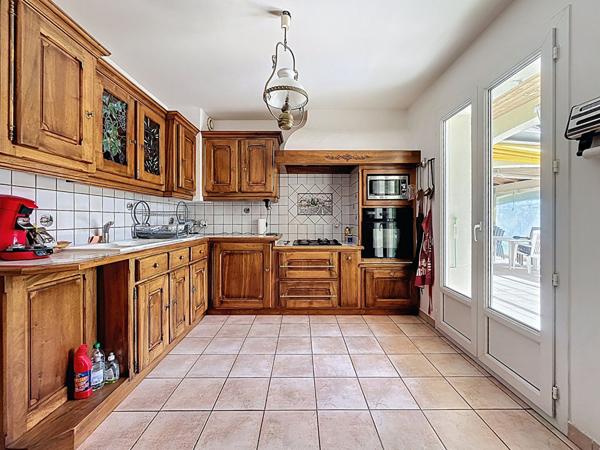 EXCLUSIVITE - VILLA DE 147 M² HABITABLES SUR 2683 M² DE TERRAIN