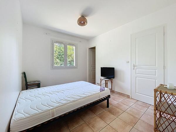 EXCLUSIVITE - VILLA DE 147 M² HABITABLES SUR 2683 M² DE TERRAIN