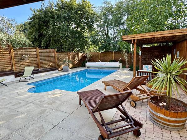 Maison Chassieu 8 pièce(s) 182 m2