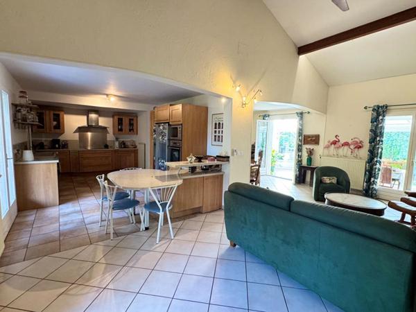 Maison Chassieu 8 pièce(s) 182 m2