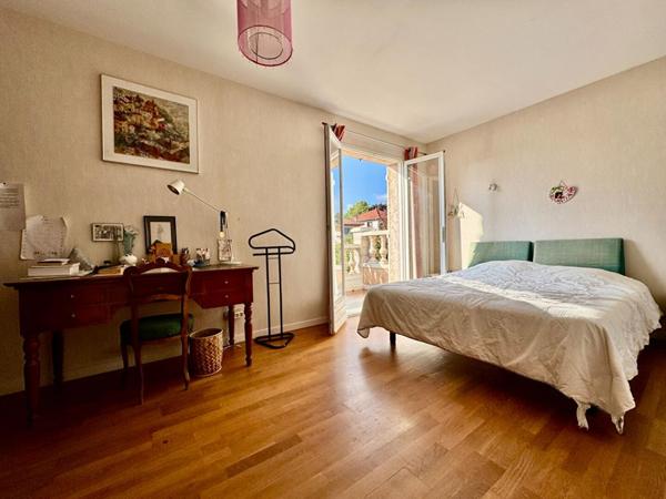 Maison Chassieu 8 pièce(s) 182 m2