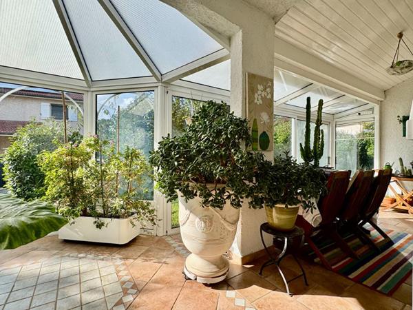 Maison Chassieu 8 pièce(s) 182 m2