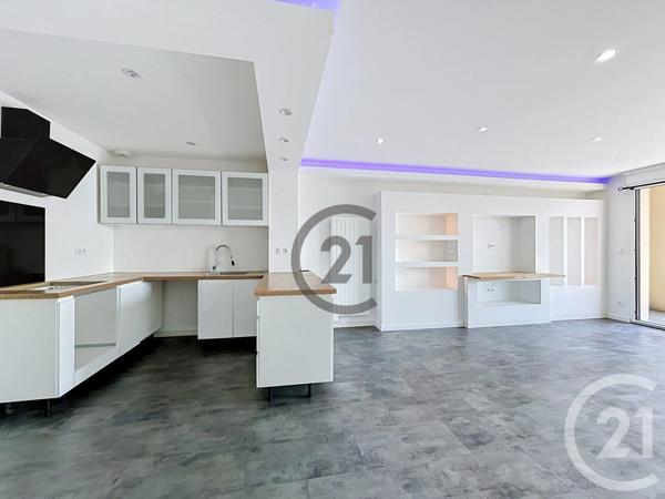 Appartement F3 à vendre  3 pièces - 68 m 2   REIMS  - 51