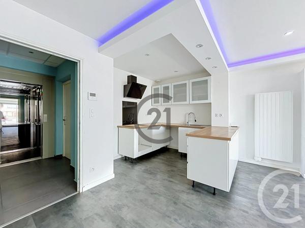 Appartement F3 à vendre  3 pièces - 68 m 2   REIMS  - 51