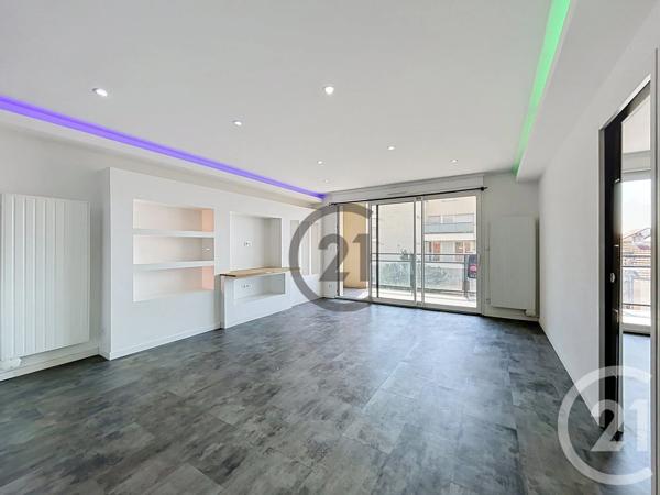 Appartement F3 à vendre  3 pièces - 68 m 2   REIMS  - 51