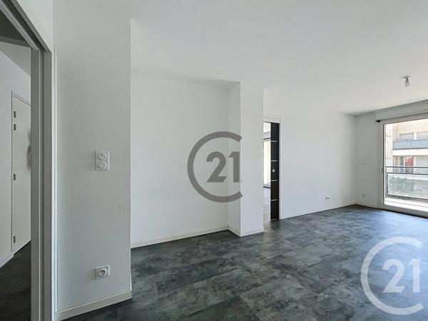 Appartement F3 à vendre  3 pièces - 68 m 2   REIMS  - 51