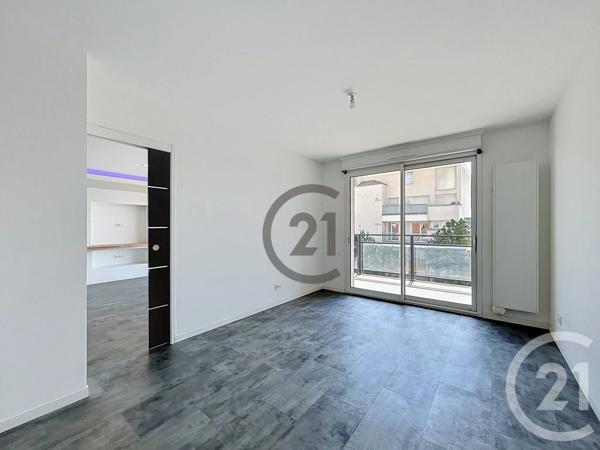 Appartement F3 à vendre  3 pièces - 68 m 2   REIMS  - 51