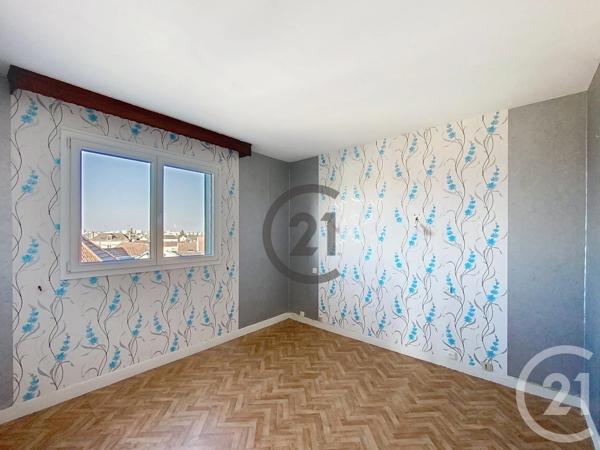 Appartement T3 à vendre  3 pièces - 64,37 m 2   STE SAVINE  - 10