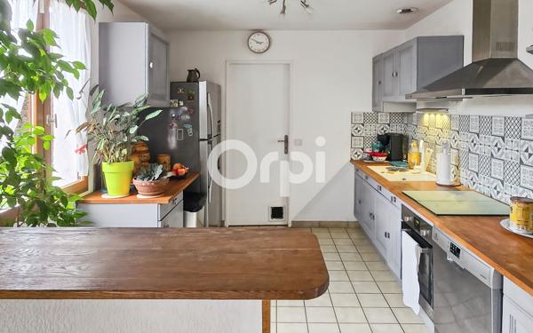 Maison à vendre    5 pièces •  Fosses