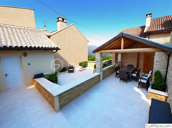 Vends Maison en Plein Cœur du Centre Ville avec Terrasse Couverte & Jardin, Emplacement Idéal, donnant accès directement dans la rue Commerçante Piétonne et de l'autre côté au Parking, d’un des plus Beaux Villages de France : Belvès, une commune touristique du Périgord Noir, avec toutes les commodités à pieds, boulangerie, magasins, restaurants, hôtels, marchés, hôpital, banques, assurances, médecins, pharmacie, etc .... à 5 mn de Siorac du Périgord, 10mn de Monpazier, 15 mn de Saint Cyprien, 20 mn du Bugue et 30mn de Sarlat.

Le Rez de Chaussée comprend : 1 Entrée, 1 Séjour / Cuisine, 1 Atelier / Bureau, 1 Buanderie et 1 Wc.

Le 1er Etage comprend : 3 Chambres dont 1 avec Balcon, 1 Salle de Bains, 1 Wc et 1 Pièce pouvant servir de Dressing / Salle d'Eau. ( arrivée d'eau )

L' Entresol comprend : 1 Grande Réserve avec la chaudière et la cuve à fuel, celle-ci est accessible depuis l'extérieur directement et 2 anciennes Caves Voutées.

Combles non Aménageables en l'état mais avec Fenêtre.

Le plus, 1 Pergola et 1 Agréable Jardin sans Vis à Vis équipé d'un Barbecue, avec Vue Incroyable sur la Vallée, rare en cœur de Ville & 1 Portillon donne accès directement au Parking.

Côté Technique : Menuiseries à simple vitrage, Chauffage central au fuel, Vmc, Cheminée avec Insert Bois, Couverture en bon état, Fosse pour récupération des Eaux de Pluies, Assainissement collectif ( tout à l’égout ).

Prévoir Travaux de Finitions : peintures, sols, .... les gouttières et planches de rives seront refaites et la couverture révisée.

* Les 2 dernières photos : images non contractuelles *

Prix de vente : 134 000 € F.A.I. ( frais agent à la charge du vendeur )

Date de réalisation du diagnostic : 28/05/2024
Consommation conventionnelle : E - 240 kWh/m2/an
Estimation des émissions : E - 64 kg CO2/m2/an
Estimation des coûts annuels : 2 320 € et 3 180 € / an ( 01/2021 )
Taxe Foncière 2025 =          €
Les informations sur les risques auxquels ce bien est exposé sont disponibles sur le site Géorisques : www.georisques.gouv.fr

Mandat simple n° 249 517
Contactez-moi rapidement :
Eric Ravaux - EI - BSK Immobilier
Pays de Belvès et ses environs
P : 06 22 76 35 44
E mail : e.ravaux@bskimmobilier.com
Agent Commercial Indépendant RSAC n° 827 965 799 - Bergerac