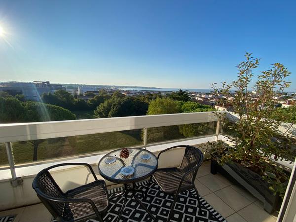 ROYAN SUPERBE APPARTEMENT VUE MER Royan
