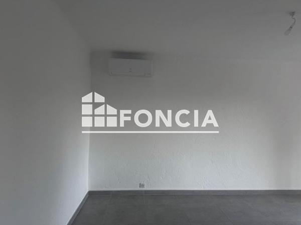 Location Appartement 3 pièces 62.5 m² - 175 CHEMIN DE LAVEINE La Roquette Sur Siagne 06550