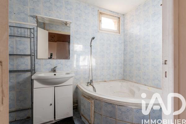 Immeuble à vendre 225 m² Givors