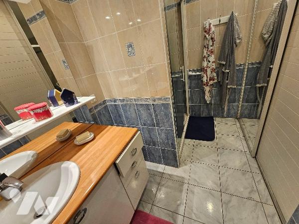 15705
A PLOMBIERES LES BAINS (88370) 100 rue de la Poste Ruaux