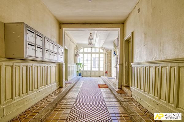 Versailles Notre-Dame Parc Appartement "esprit maison" 5 pièces 94.24 m² carrez €795 000 ** - Référence 25544