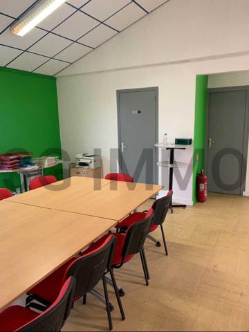 Location / Local Commercial