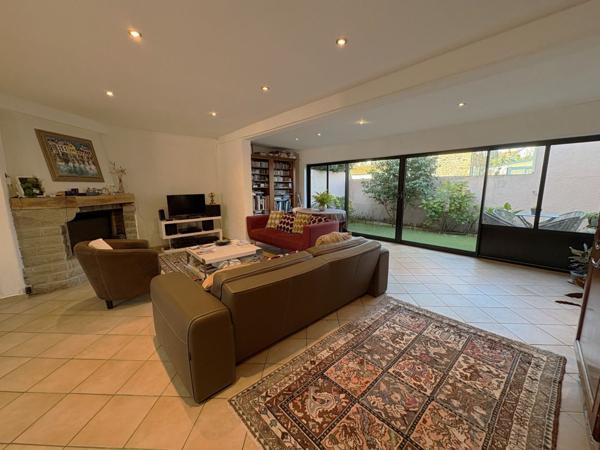 Vente Maison166,9 m² - 6 Pièces - ST MALO (35400)