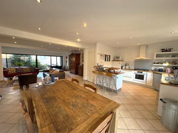 Vente Maison166,9 m² - 6 Pièces - ST MALO (35400)