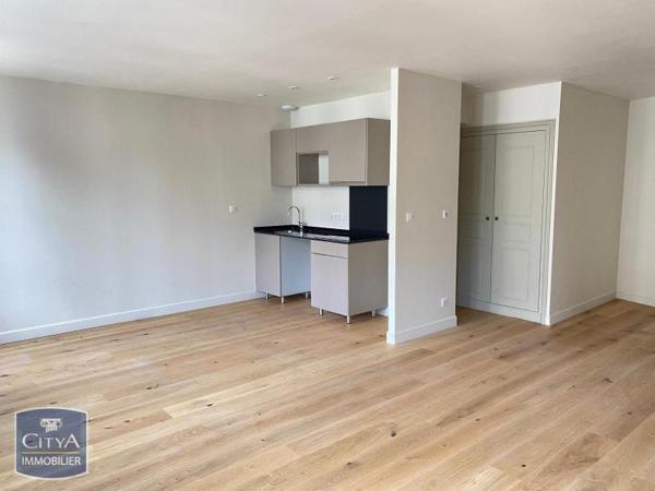 Appartement à louer 3 pièces 81.28m²