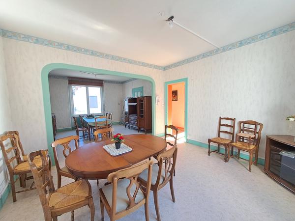 Quartier prisé, maison de ville spacieuse et lumineuse