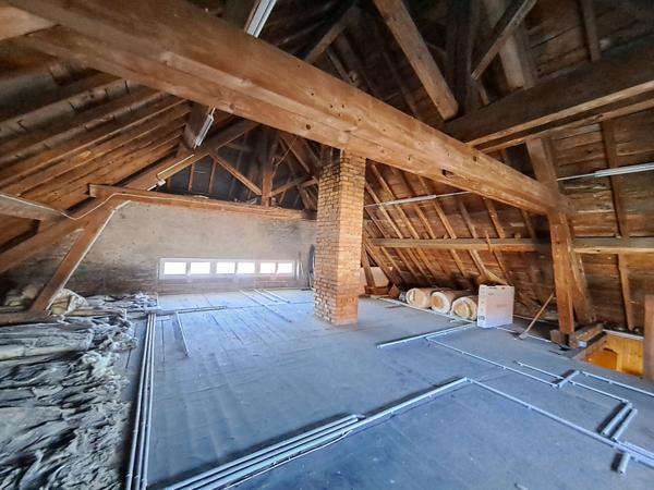 Quartier prisé, maison de ville spacieuse et lumineuse