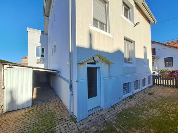 Quartier prisé, maison de ville spacieuse et lumineuse