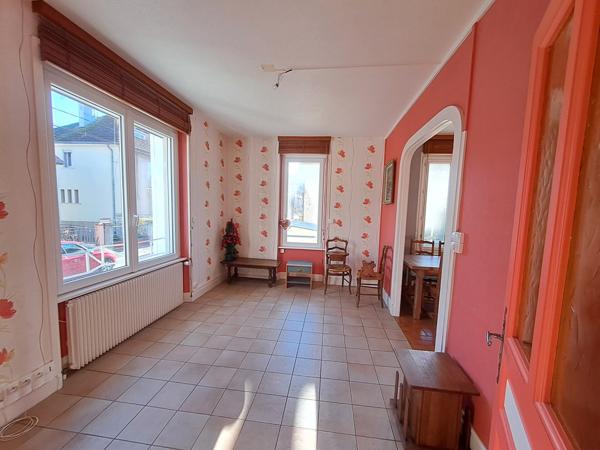 Quartier prisé, maison de ville spacieuse et lumineuse