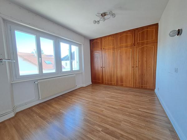 Quartier prisé, maison de ville spacieuse et lumineuse