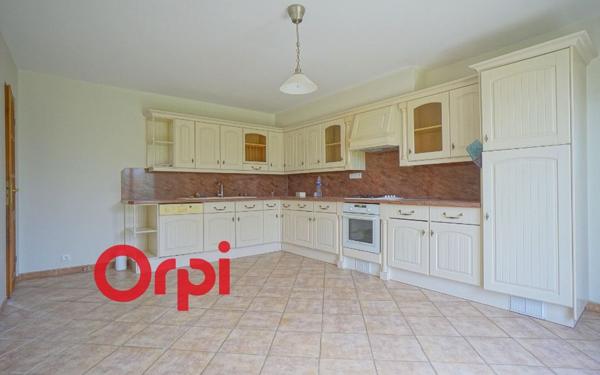 Maison à louer    5 pièces •  Brionne