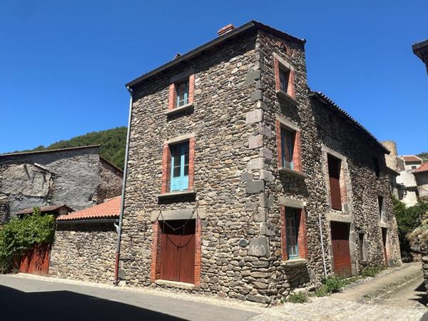 Ensemble immobilier à Blesle