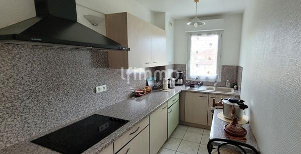 Appartement 2 pièces, balcon, parking