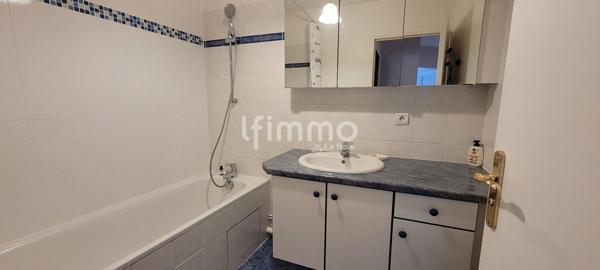 Appartement 2 pièces, balcon, parking