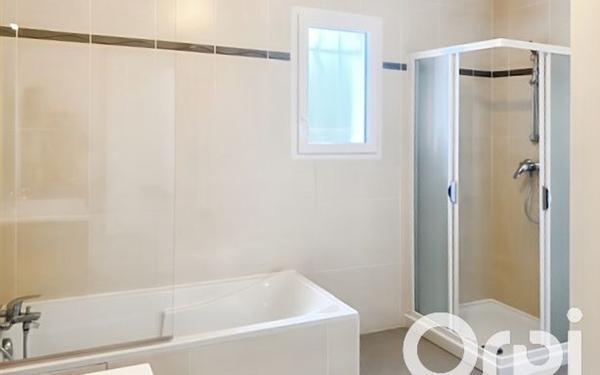 Maison à vendre    4 pièces •  Pierrelatte