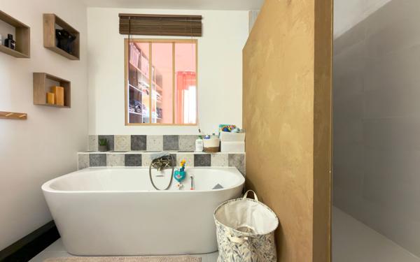 Maison à vendre    4 pièces • 102 m2 Sénas