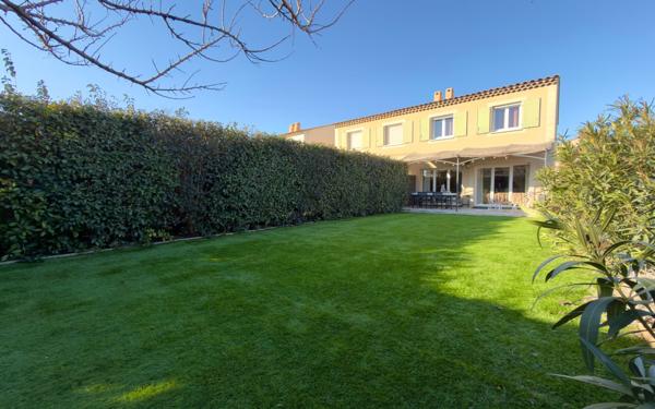 Maison à vendre    4 pièces • 102 m2 Sénas