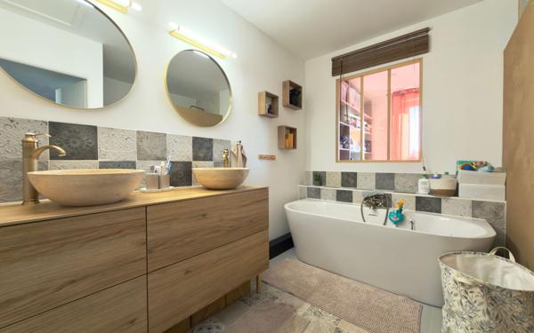 Maison à vendre    4 pièces • 102 m2 Sénas