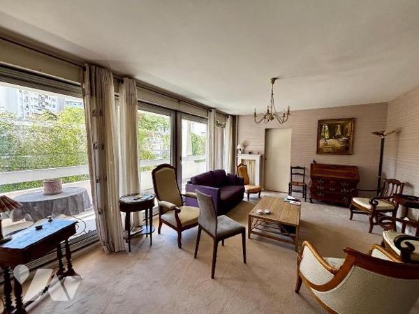 EXCLUSIVITÉ RENNES CENTRE-VILLE COLOMBIER. Appartement de TYPE 5 avec balcon Sud et garage.
Em...