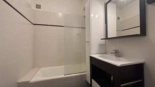 Appartement T2 rénové - Entre Procé et Zola