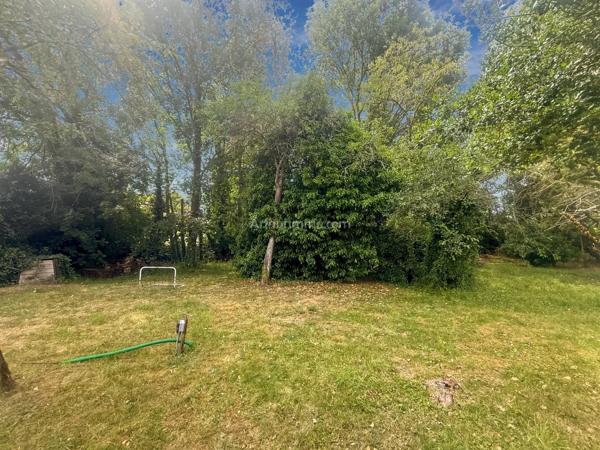 Vente                                                      Terrain
                        
                                         767 m2                     à Thorigny-sur-Marne