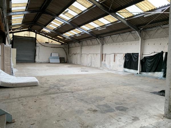 Entrepôt / local industriel Avion 1000 m2