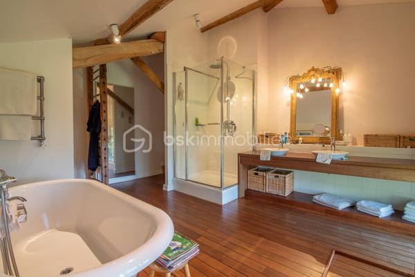 Maison ancienne de 360 m²