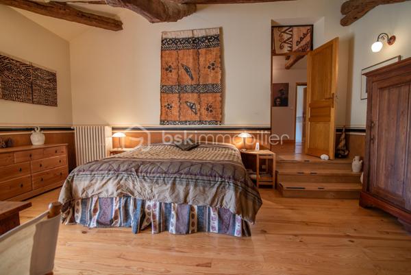 Maison ancienne de 360 m²