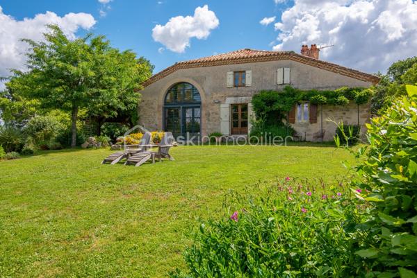 Maison ancienne de 360 m²