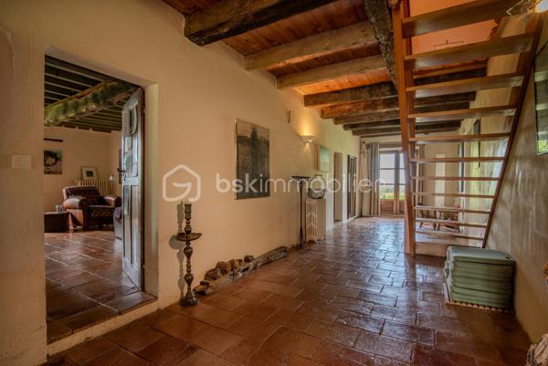 Maison ancienne de 360 m²