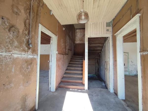 ? Maison saine à finir de restaurer